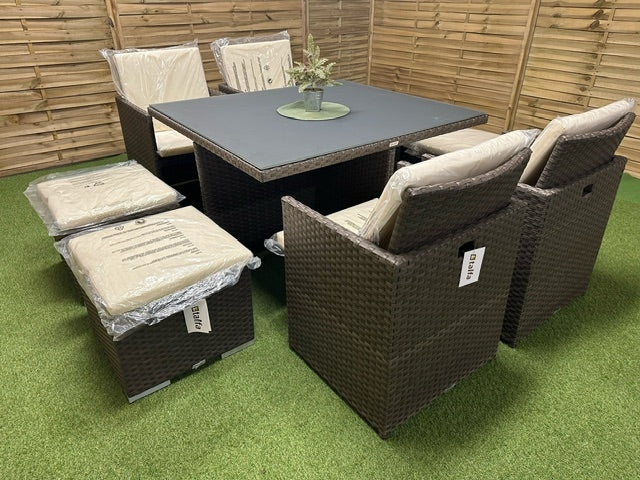 Juego de mesa de jardín Bodiner Z24